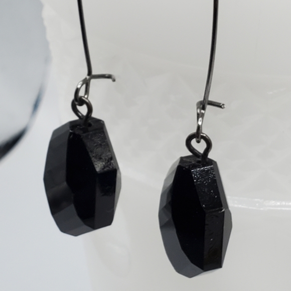 Vintage black Glass crystal earrings kidney wires SPARKLY elegant faceted cut - Picture 4 of 10